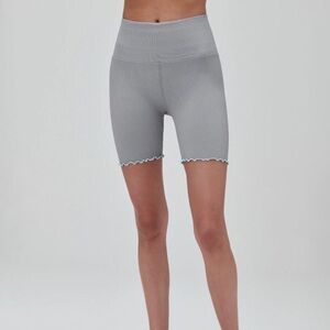 Spiritual Gangster Seamless Ruffle Biker Short XS/S